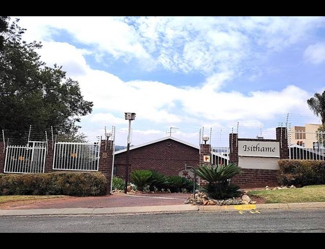 2 BEDROOM TOWNHOUSE FOR SALE IN MORNINGHILL